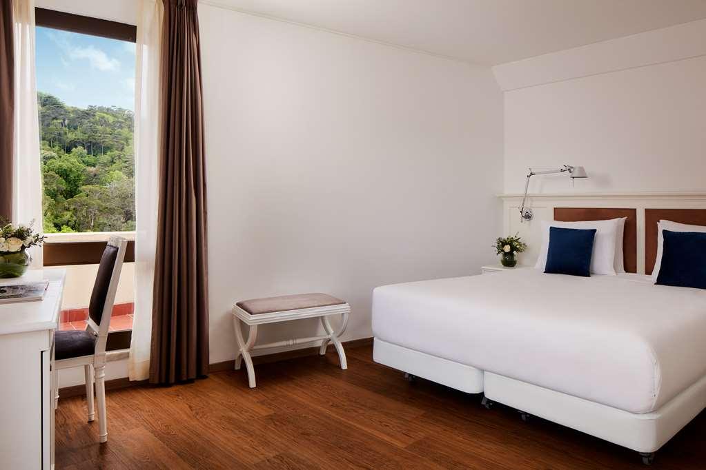 Nh Sintra Centro Hotel Room photo